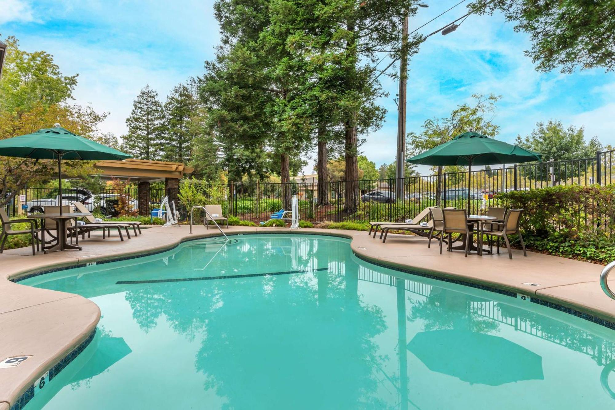 Best Western John Muir Inn Martinez Dış mekan fotoğraf